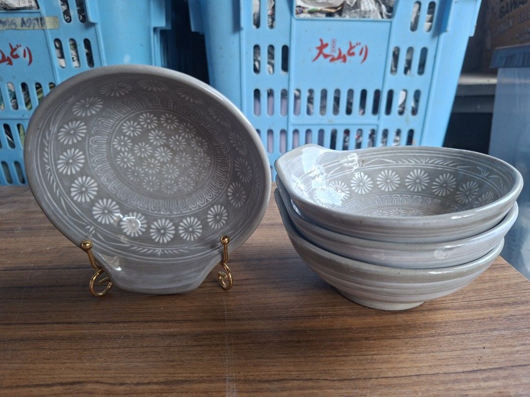 Ginpo Hana Mishima Ceramic Bowl (Category: Dinnerware & Cutlery) located in Consolacion. Submitted by luxekerei (Listing ID 1455999124, Image 1). Description: - Ginpo Hana Mishima ceramic tonsui (Japanese nabe dipping bowl) featuring an engraved white chrysanthemum flower pattern on a grey background..
