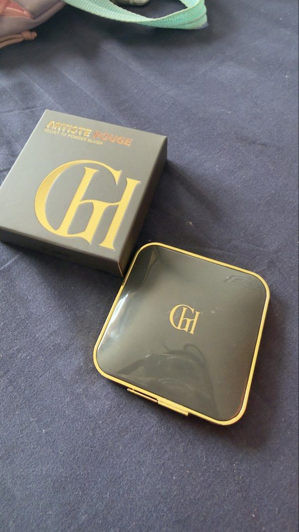 Glam Hour Tello (Category: Makeup) located in Paranaque City. Submitted by declutteringFA (Listing ID 1455872206, Image 2). Description: Used once Rfs: may similar shade na pala ako .