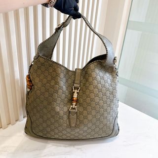 (Category: ) located in . Submitted by ohmylux_official (Listing ID 1455886161, Image 1). Description: .