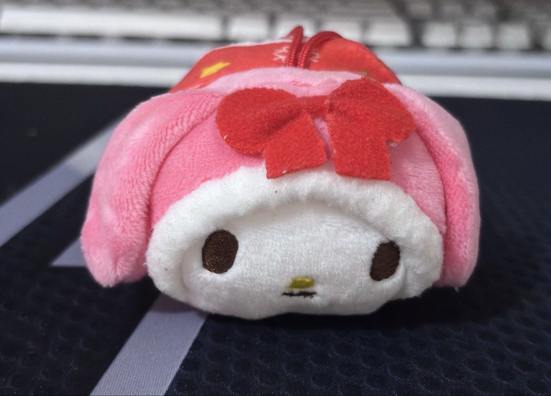 HELLO KITTY TAKE ALL (Category: Character Goods) located in Pasig City. Submitted by Atv26 (Listing ID 1455921744, Image 3). Description: 6PCS HELLO KITTY TAKE ALL Maganda pang sabit sa xmas tree Tag 7/11 and mcdo J&T Courier.