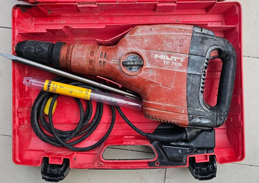 Hilti TE 706 Demolition Hammer with Case (Category: Construction Tools & Equipment) located in San Pedro. Submitted by bossnonong (Listing ID 1455970191, Image 1). Description: - Hilti TE 706 demolition hammer - Includes original Hilti red case - Comes with a drill bit - Previously used, but in good working condition - Ideal for heavy-duty demolition jobs - Sold as is.