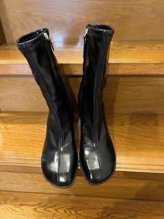 (Category: ) located in . Submitted by shop.declutter (Listing ID 1455911999, Image 1). Description: .