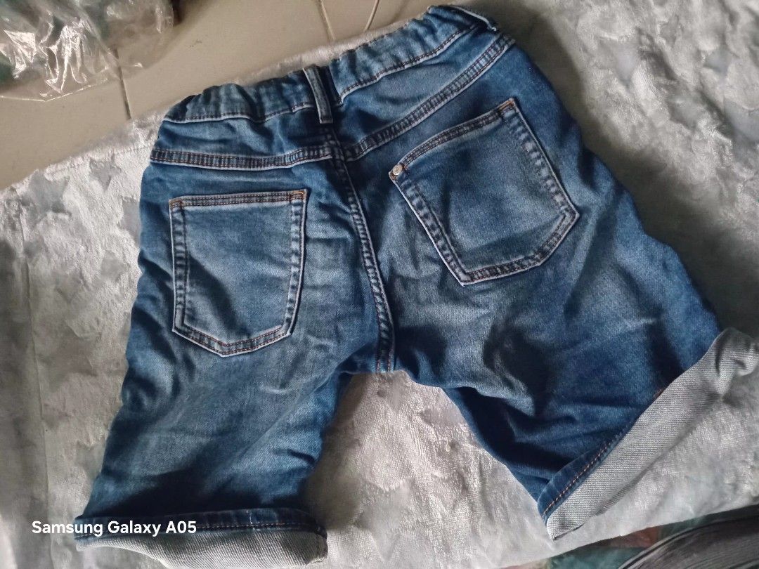 H&M short (Category: Babies & Kids Fashion) located in Taguig. Submitted by newwavecollection (Listing ID 1455943296, Image 3). Description: my sons preloved good condition pwde ipangsimba at panglakad 3-5 years old.