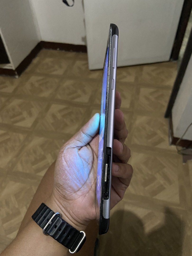 Huawei T3 7 (Category: Android) located in Bulacan. Submitted by kapskaps (Listing ID 1455978013, Image 2). Description: Huawei T3 7 No issue all working Wala lang cover yung sim/sd card tray Tablet only.