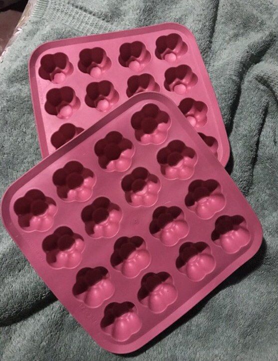 Ikea pink Flower Silicone ice tray (Category: Bakeware) located in Marikina City. Submitted by theconstantdeclutterer (Listing ID 1456041801, Image 1). Description: Bought in Ikea Europe, 1 pink silicone ice case. Flexible, easy to clean and freezer safe. Old stock and unused. Needs cleaning as kept in storage. Order now! .