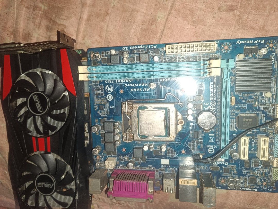 Intel Core i7-3770 CPU, ASUS GPU, Gigabyte Motherboard, defective (Category: Desktops) located in Manila. Submitted by mysticdolphin.99513a (Listing ID 1455999488, Image 3). Description: - Intel Core i7-3770 Processor - ASUS Graphics Card (Dual Fan) - Gigabyte Motherboard (Socket 1155) sale as defective as is sold cpu.