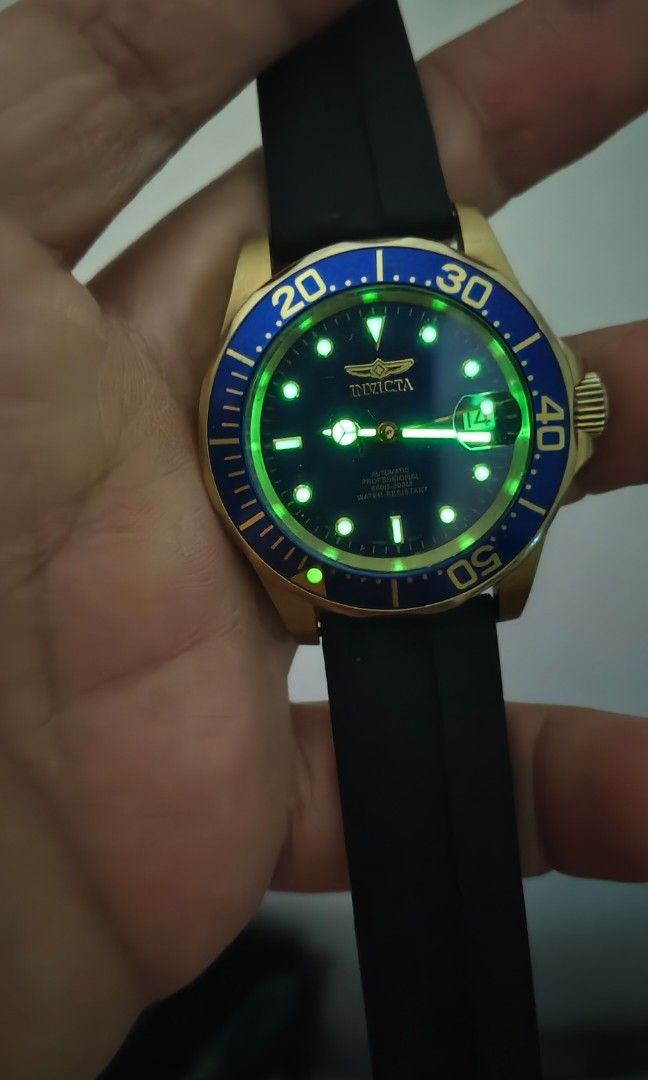 Invicta Pro Diver 200m (Category: Men's Watches) located in Cebu City. Submitted by aceoftime (Listing ID 1456028090, Image 2). Description: In good working condition Powered by Japanese Miyota automatic movt with date display Blue dial and bezel in gold tone case Unidirectional rotating bezel Fitted with black rubber strap Watch only Our Guarantee: 💯 Authentic All watches are checked by our experienced tech to ensure good functionality Please m