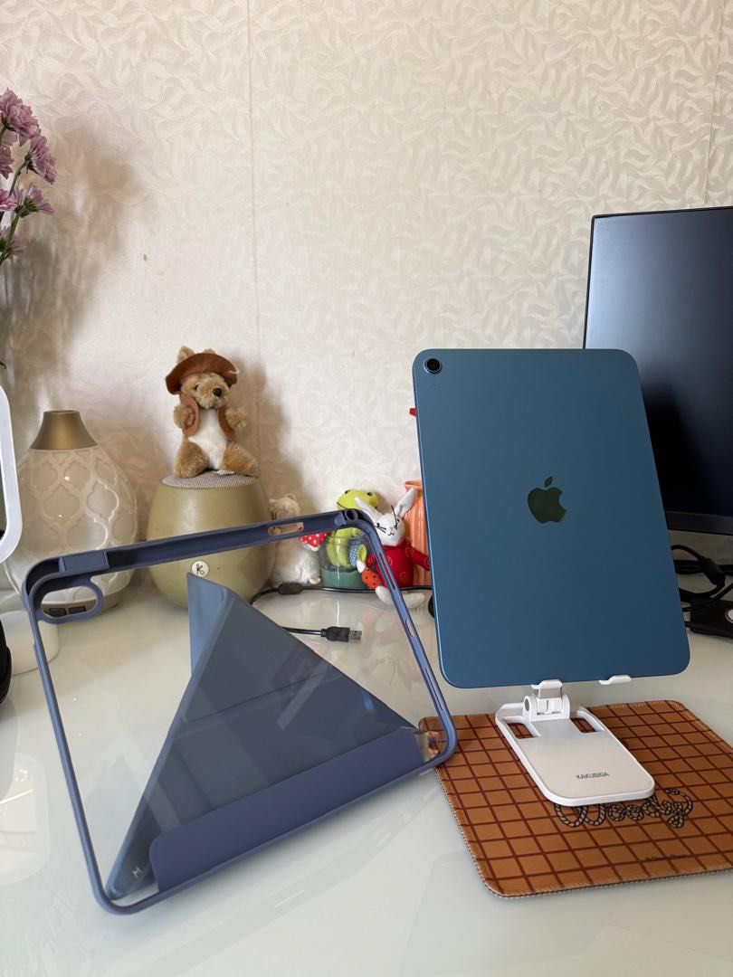 IPAD A16 11th Generation (Category: iPad) located in Subang Jaya. Submitted by ihsan_rawi (Listing ID 1455967730, Image 2). Description: Never used, I got it from winning price when I joined contest. COD location: Bandar Putra Permai, Seri Kembngan Please contact: 016 6045945.