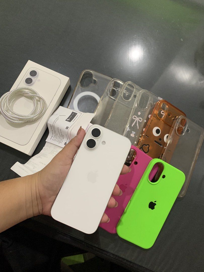 IPHONE 17 25GB GB (Category: iPhone 17 Series) located in Quezon City. Submitted by ednaannebels (Listing ID 1455869789, Image 1). Description: FOR SALE ONLY OR SWAP (LOWER UNIT + CASH) IPHONE 17 256GB FACTORY UNLOCKED 98% BATT HEALTH 250 CYCLE COUNT. NO ISSUE!!! COMPLETE PACKAGE. UNDER WARRANTY. RFS : NEED CASH MEETUP SM CALOOCAN / SM FAIRVIEW.