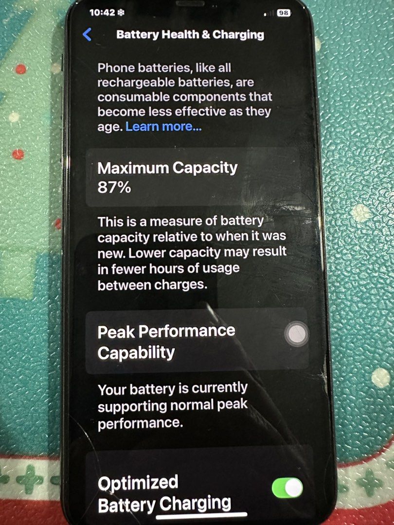Iphone Xs Max (Category: iPhone X Series) located in Quezon City. Submitted by carl.sy. (Listing ID 1455993873, Image 3). Description: Complete package: Unit, Original Charger, Usb, Original earphone, Box and manual and 3 cases. No issue, all features working perfectly..