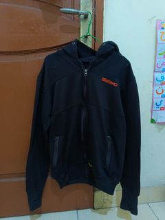 (Kategori: ) berada di . Dikirim oleh declutter_save (ID iklan 1456028780, Gambar 1). Deskripsi: .