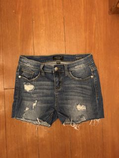 (Category: ) located in . Submitted by cebloots (Listing ID 1455901742, Image 1). Description: .