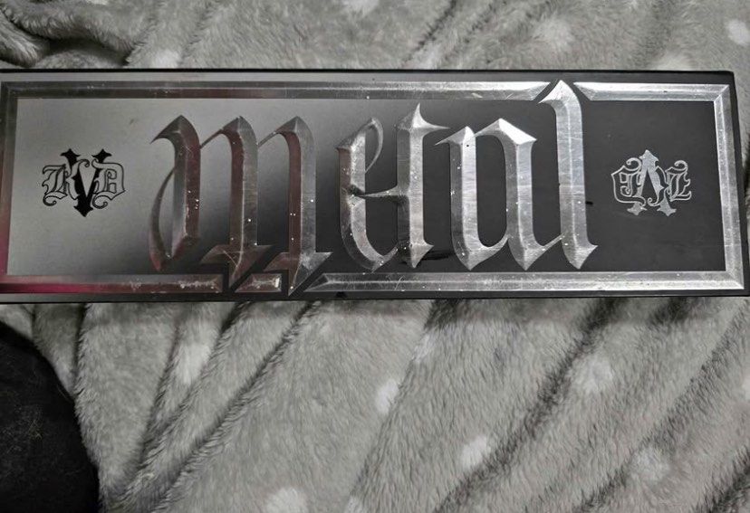 Kat Von D Metal Pallete (Category: Makeup) located in Quezon City. Submitted by cheerupbby (Listing ID 1456008666, Image 1). Description: Recently swatched for video. 1pc only. Will ship when I get back home to QC, PH in November 2026. Note: I will only bring what is SOLD. Can ship thru lalamove or j&t.