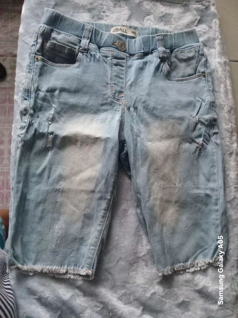 Kids semi tattered shorts (Category: Babies & Kids Fashion) located in Taguig. Submitted by newwavecollection (Listing ID 1455942389, Image 2). Description: my sons preloved 3-5 yrs old good condition.