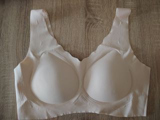 (Category: ) located in . Submitted by love202 (Listing ID 1455857032, Image 1). Description: .