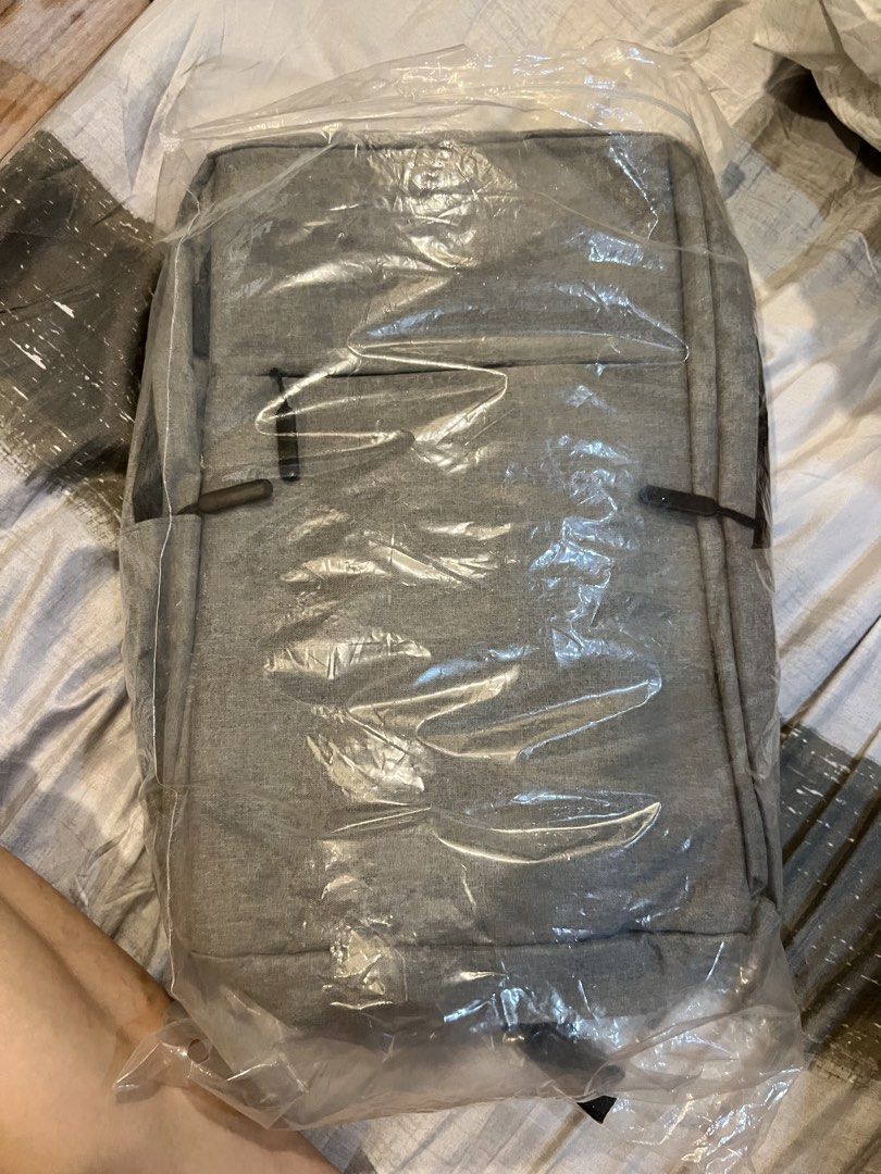 LAPTOP BAG (Category: Backpacks) located in Quezon City. Submitted by y.liongson (Listing ID 1455880169, Image 3). Description: Laptop bag brand new.