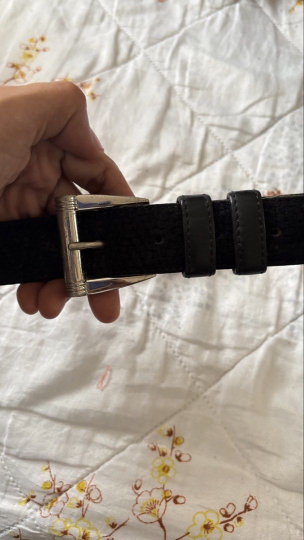 CLIPS Leather Belt for Men 30-34” (Category: Belts) located in Legazpi City. Submitted by wearablefinds (Listing ID 1455920611, Image 2). Description: Size: 30-34 Genuine leather material No flaws Brand: Clips Made in Japan.