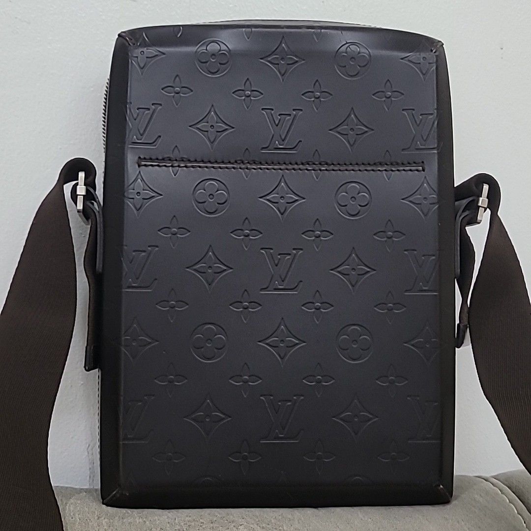 Louis Vuitton Monogram Embossed Crossbody Sling Bag (Category: Luxury Bags & Wallets) located in Antipolo. Submitted by dlolin (Listing ID 1456033747, Image 1). Description: - Authentic Louis Vuitton crossbody bag - Dark brown monogram embossed leather - Adjustable strap for comfortable wear - Clean, minimalist design, perfect for daily essentials - Authenticated by Poizon.