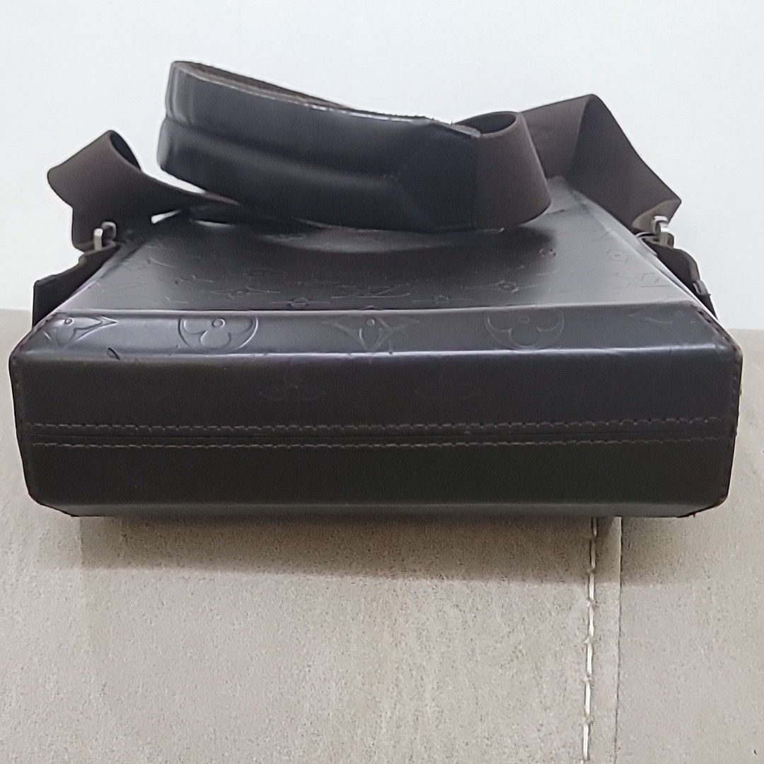 Louis Vuitton Monogram Embossed Crossbody Sling Bag (Category: Luxury Bags & Wallets) located in Antipolo. Submitted by dlolin (Listing ID 1456033747, Image 2). Description: - Authentic Louis Vuitton crossbody bag - Dark brown monogram embossed leather - Adjustable strap for comfortable wear - Clean, minimalist design, perfect for daily essentials - Authenticated by Poizon.
