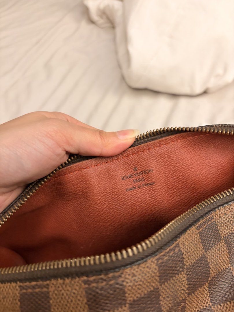 Louis Vuitton Papillon Damier Ebene 25 (Category: Luxury Bags & Wallets) located in San Pedro. Submitted by kauromurakoshi (Listing ID 1456029681, Image 3). Description: .