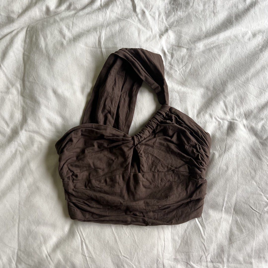 Love, Ara - One shoulder Top in Brown (Category: Others Tops) located in Manila. Submitted by blk22 (Listing ID 1455958289, Image 1). Description: Used twice only.