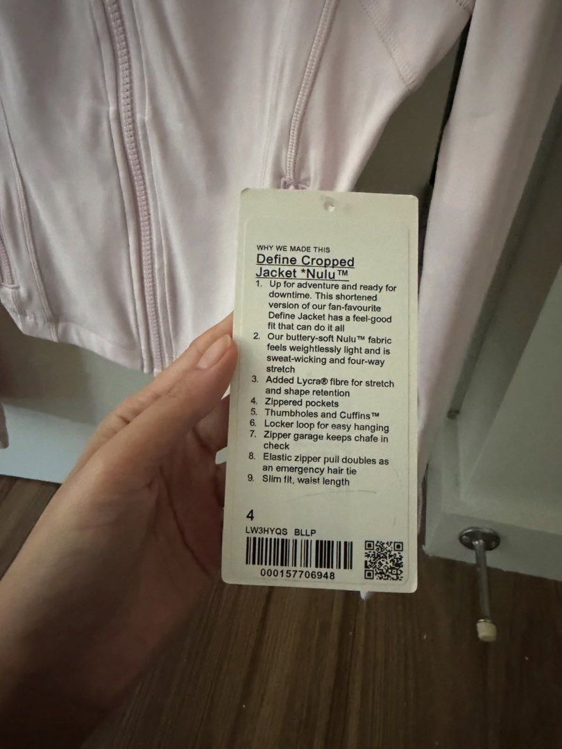 Lululemon defined jacket (Kategori: Baju Olahraga) berada di Surabaya. Dikirim oleh jeje._.preloved (ID iklan 1455925708, Gambar 2). Deskripsi: Beli di 2.4 jt.