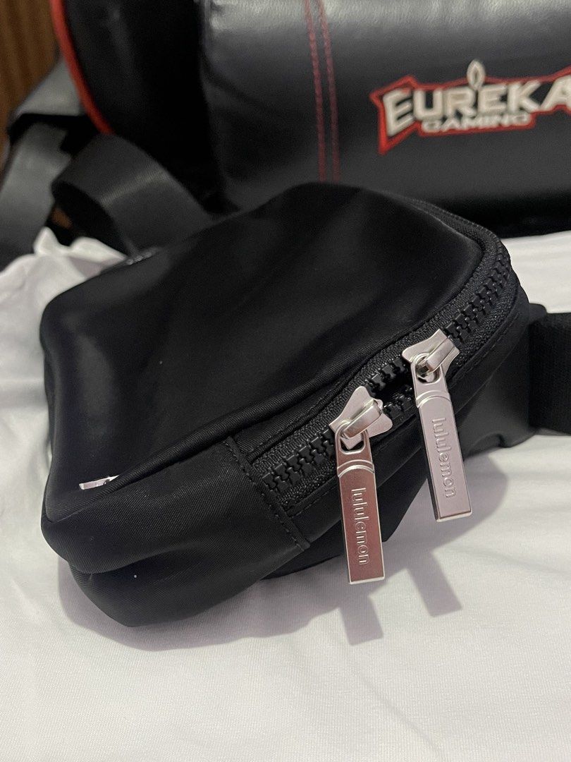Lululemon Everywhere Belt Bag 1L (Category: Cross-body Bags) located in Davao. Submitted by bydonbu (Listing ID 1455949304, Image 3). Description: brandnew Bag dimensions: W 19cm x D 5cm x H 13cm (7.5” x 2” x 5”) Strap length when fully extended: 106cm (41.7”) Volume: 1L.