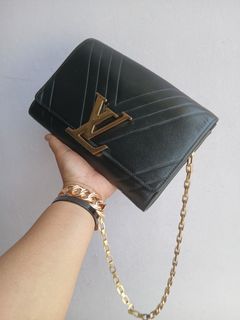 (Kategori: ) berada di . Dikirim oleh secondthriftbranded (ID iklan 1455885867, Gambar 1). Deskripsi: .