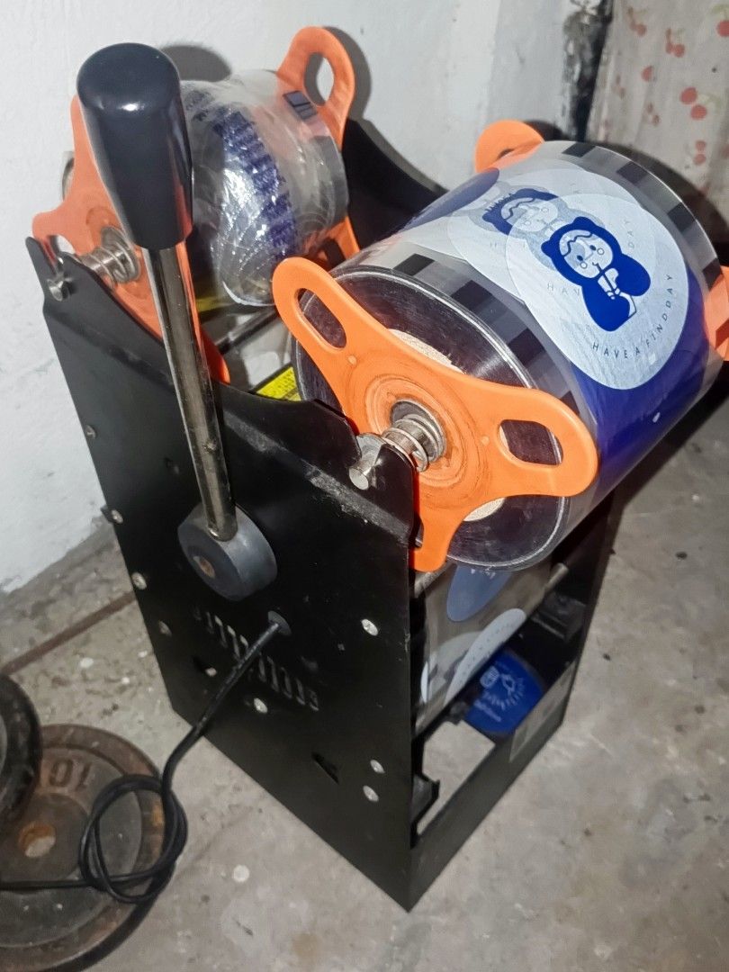 Machine Cup Sealer / with free film (Category: Other Kitchen Appliances) located in Manila. Submitted by babycanwetalk (Listing ID 1455942723, Image 1). Description: Boba Tea / Milk Tea Cup Sealer with free sealing film (hindi pa masyado nababawasan. Gagamitin na lang like new condition Loc: Santa Rosa, Laguna open for pick up/delivery nationwide JnT, Lalamove, or LBC Open for nego.