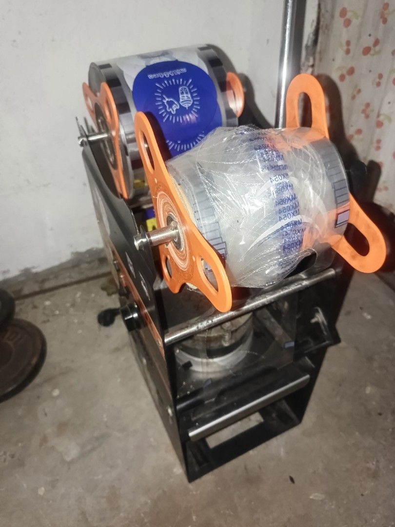 Machine Cup Sealer / with free film (Category: Other Kitchen Appliances) located in Manila. Submitted by babycanwetalk (Listing ID 1455942723, Image 2). Description: Boba Tea / Milk Tea Cup Sealer with free sealing film (hindi pa masyado nababawasan. Gagamitin na lang like new condition Loc: Santa Rosa, Laguna open for pick up/delivery nationwide JnT, Lalamove, or LBC Open for nego.