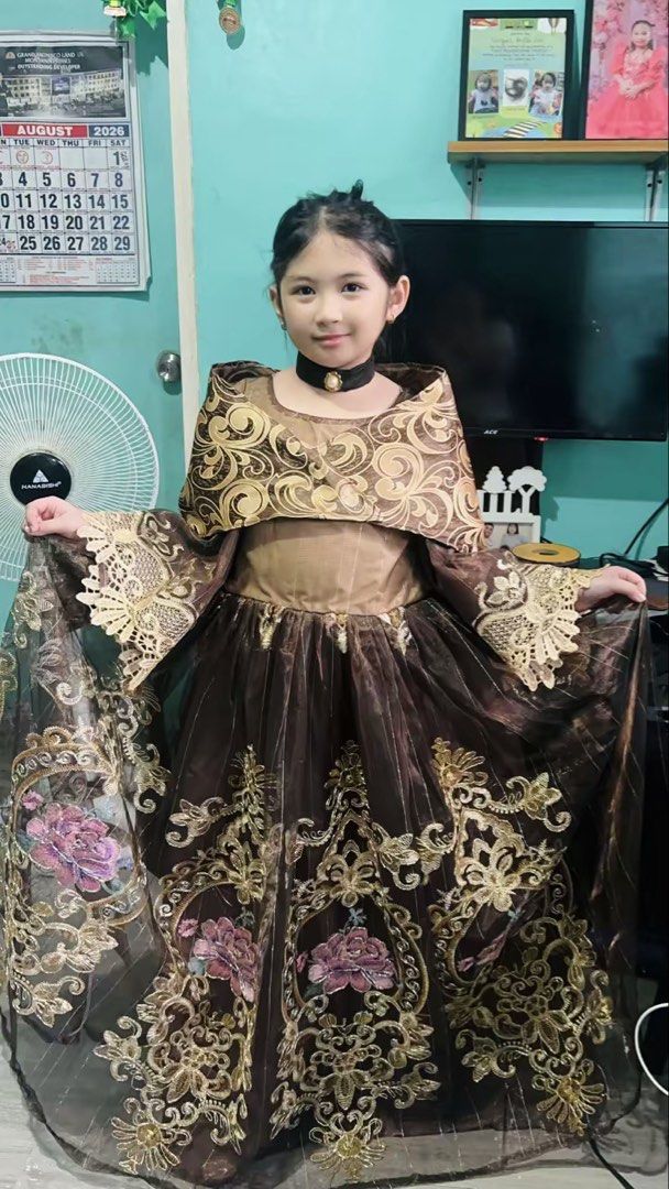 Maria Clara Costume for Rent (Category: Babies & Kids Fashion) located in Taytay. Submitted by bellavedph2017 (Listing ID 1456048851, Image 2). Description: Maria Clara Costume Complete Set (Dress with petticoat, Alampay, Choker ) 8-12Y Model: 8Y chubby Open for Rent 500 deposit ( refundable upon return) Shipping fee shoulder by the client Loc: Taytay Rizal.