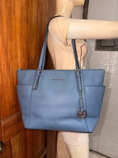 (Category: ) located in . Submitted by lilowearph (Listing ID 1455955895, Image 1). Description: .