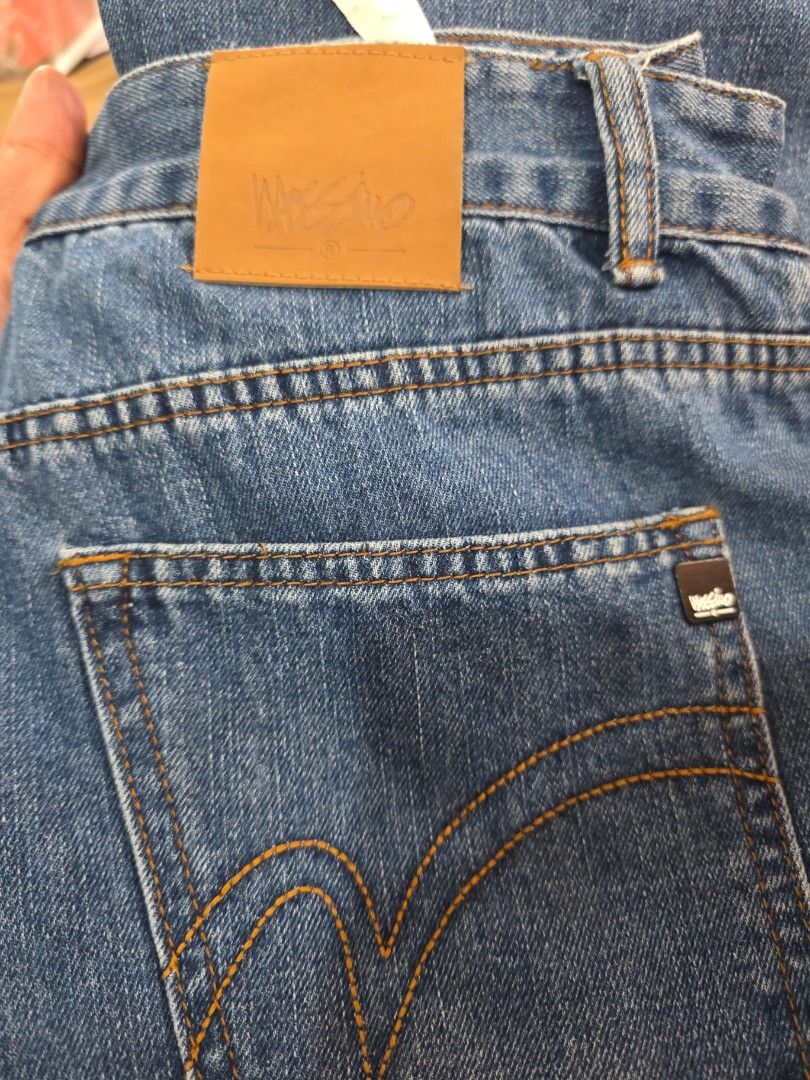 Mossimo Blue Denim Jeans (Category: Jeans) located in Bulacan. Submitted by declutterwithme4 (Listing ID 1455969140, Image 3). Description: - Classic blue denim jeans - High-waisted fit - Versatile: pairs well with any top - Waist: 32 inches, Length: 42 inches.