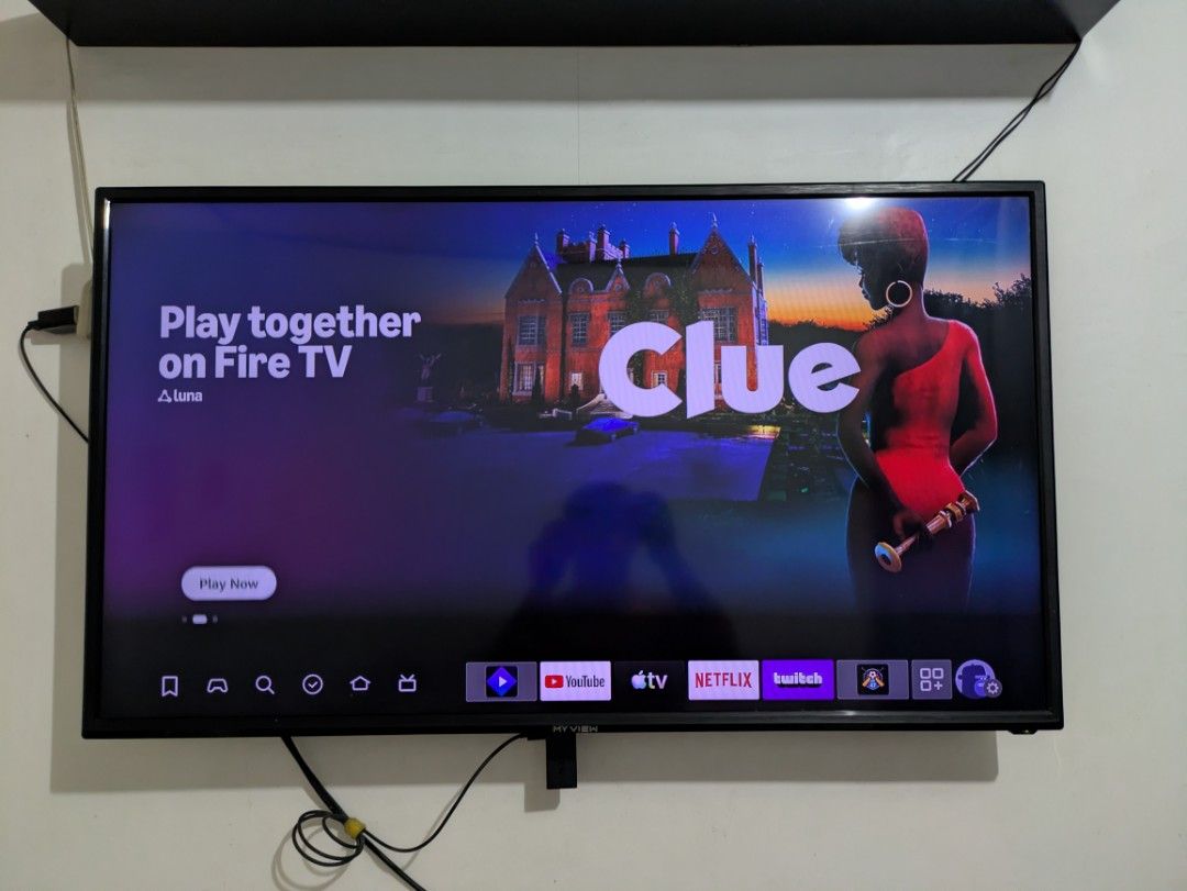 MyView 40" Basic TV (Category: TV) located in Quezon City. Submitted by bonbon09 (Listing ID 1455914015, Image 2). Description: MyView 40" Basic TV Selling as defective, as is. Unit and remote only, no box, no stand, no bracket. Video, Audio, HDMI ports are still working (no wifi, non-smart TV) No lines, no dead pixels. Issue: Dim, brightness is only 50% even at max settings. Price: 1K fix RFS: No time for repair, need to declutter. Loc: Commonwe