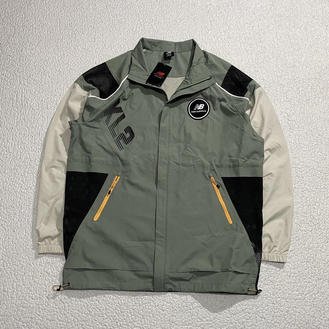 New Balance KL2 Windbreaker (Category: Coats, Jackets and Outerwear) located in Cavite. Submitted by holeeb (Listing ID 1456004146, Image 1). Description: N/ew B/alance KL2 Nature of the Game Large on tag Dimes: 25.5x32.5 Color rate: 10/10 Condition: 10/10 as new condition🔥 -with hangtags -water resistant -adjustable hem for snug fit + sf (shipping fee depends on size of pouch and location) Issue: none (swipe for more pictures) vary due to light