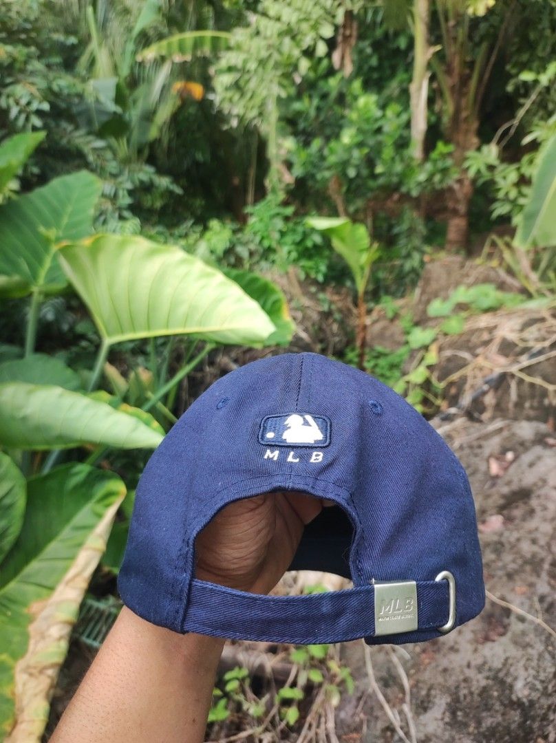 New York Yankees MLB Baseball Cap Navy Blue (Category: Caps & Hats) located in Balingasag. Submitted by batanoonp839990 (Listing ID 1456006990, Image 2). Description: - Classic navy blue NY Yankees cap - Features iconic NY Yankees logo - MLB branding on back and inside - Adjustable strap for a comfortable fit - Perfect for everyday wear or streetwear.