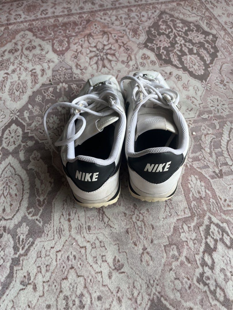 Nike Cortez Basic SL (Category: Babies & Kids Fashion) located in Kuantan. Submitted by sitiiiii26 (Listing ID 1455898022, Image 2). Description: Size: UK 3 *can nego ;).