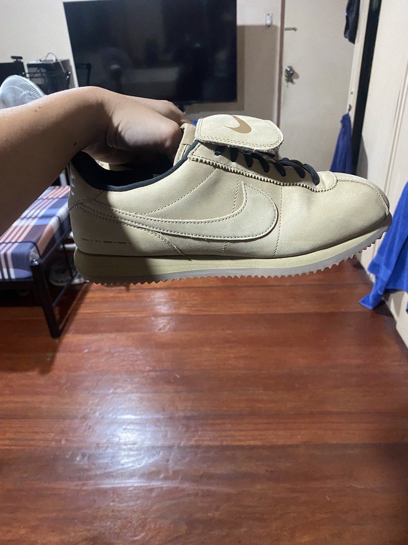 NIKE CORTEZ LTR SE (Category: Sneakers) located in Paranaque City. Submitted by labardss (Listing ID 1456053673, Image 1). Description: size 9.5 got it for 6k used like 2-3 times.