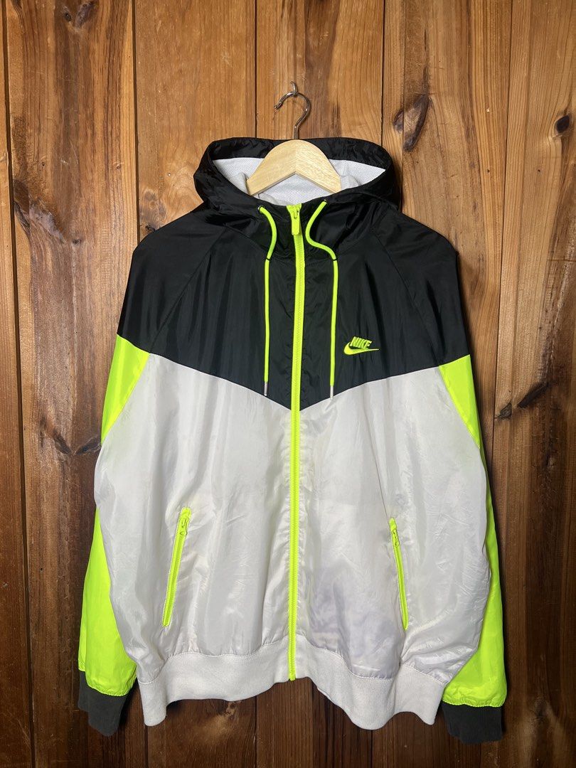 Nike Tritone Windbreaker (Category: Coats, Jackets and Outerwear) located in Baguio. Submitted by kAzuMi41 (Listing ID 1456042357, Image 2). Description: Nike Tritone Windbreaker Embroidery Swoosh XXL Size Minimal issue check last pics .