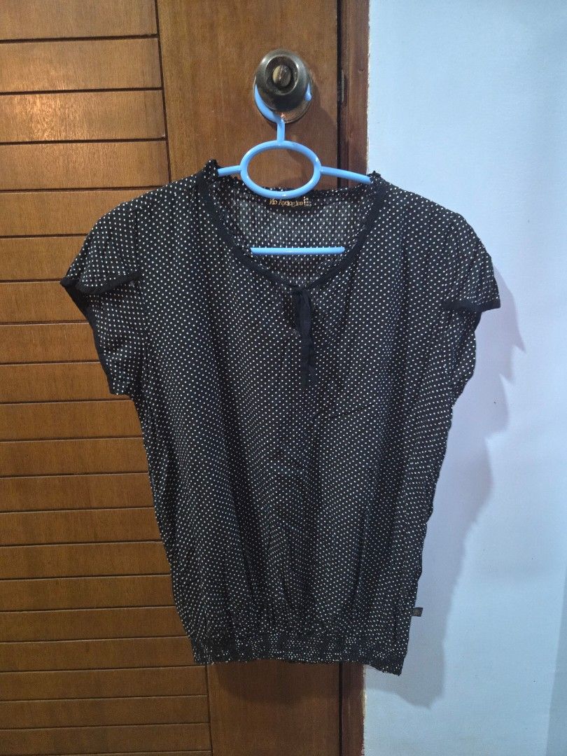 No Apologies Black Polka Dot Cap Sleeve Blouse Top (Category: Blouses) located in Quezon City. Submitted by chennister (Listing ID 1455991710, Image 1). Description: ​Brand: No Apologies ​Size: US L / UK XL / PH XL ​Features: Elastic cinched hem, cap sleeves, ruffled round neckline with front tie detail ​Color: Black with white polka dots ​Condition: Pre-loved, good condition with no stains or tears #NoApologies #PolkaDotBlouse #CasualTop #Office