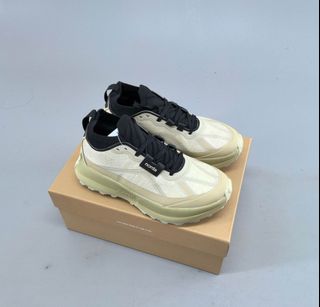(Category: ) located in . Submitted by khai.uasneakers (Listing ID 1456036271, Image 1). Description: .