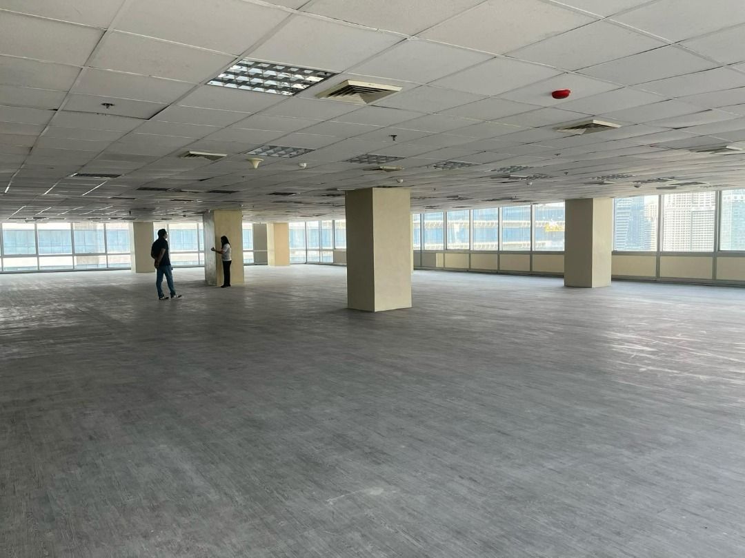 Office Space for Rent The World Centre Makati (Category: Commercial) located in Quezon City. Submitted by leadvision.realty (Listing ID 1455892985, Image 2). Description: ❗AVAILABLE - THE WORLD CENTRE❗ FOR RENT: P547,600/month Property Code: 943-LO-TWC The World Centre 21st floor Floor Area: 740 sq.m. Bare and occupies the entire floor Exclusive of CUSA 2A, 2S + PDCs Minimum of 3-year lease Escalation: 5-10% on the 3rd year Free rent for fit out: