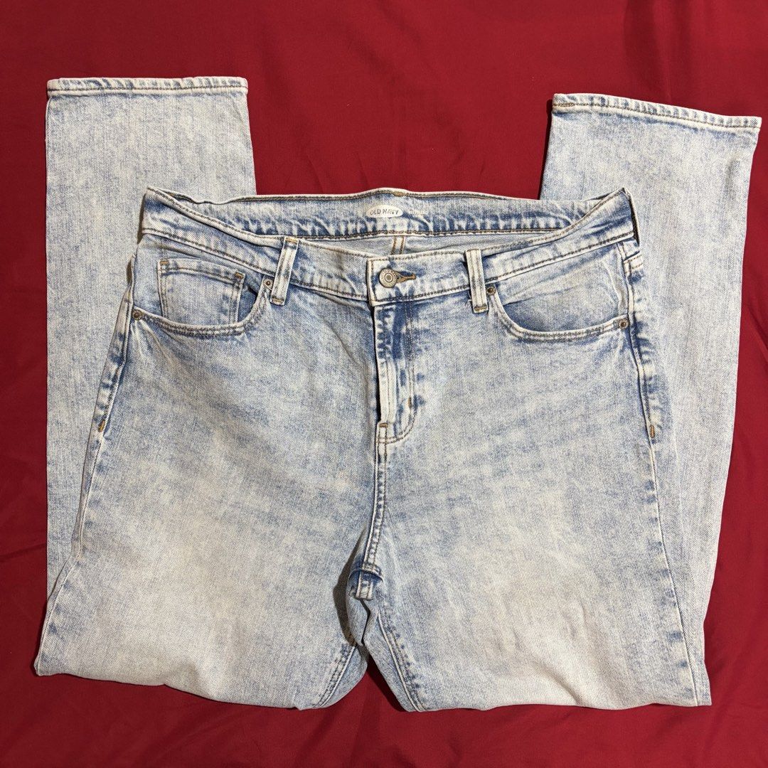 old navy boyfriend mid-rise jeans (Category: Jeans) located in Cainta. Submitted by comethruuu (Listing ID 1455932507, Image 1). Description: selling my mom’s stuff ! no flaws, in perfect condition barely used measurements when laid flat: waist: 16.5 inches length: 37.5 inches.