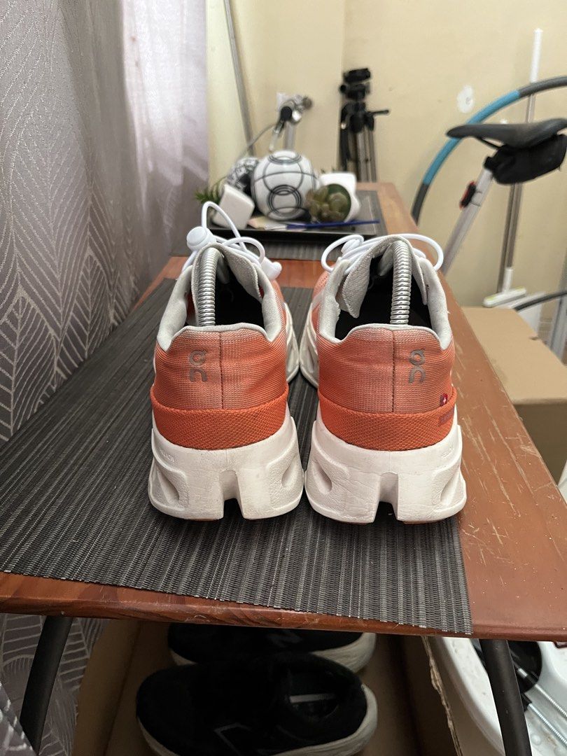 On Cloud Eclipse (Category: Sneakers) located in Las Pinas. Submitted by deepsouthe (Listing ID 1455912005, Image 3). Description: POn Cloud Eclipse M9.5, 9uk, 43eu, 27.5cm Well used but in vg cond Legit Php5,500 plus sf Las Pinas area.