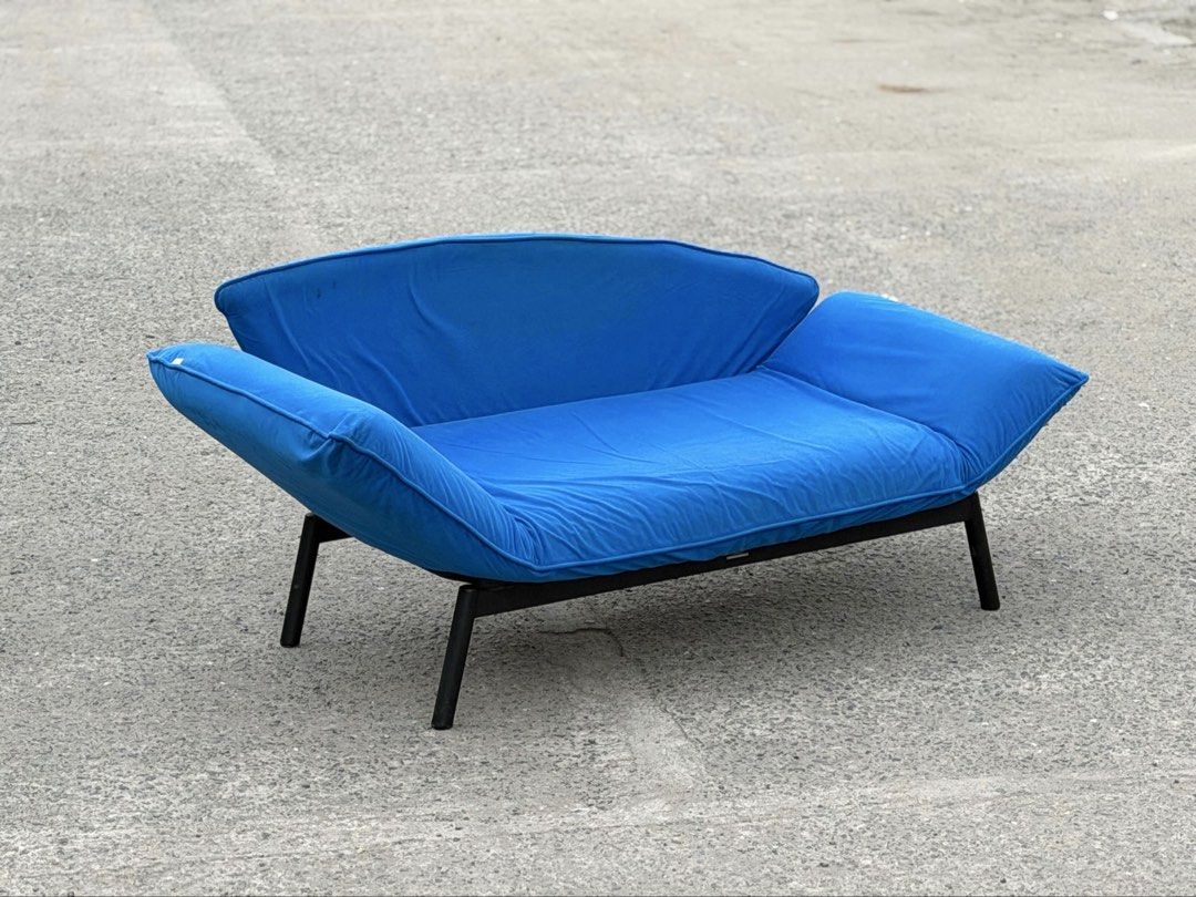 Oslo Modern Blue Sofa (Category: Sofas) located in Bulacan. Submitted by rock_off.thriftshop.ph (Listing ID 1455919666, Image 1). Description: .