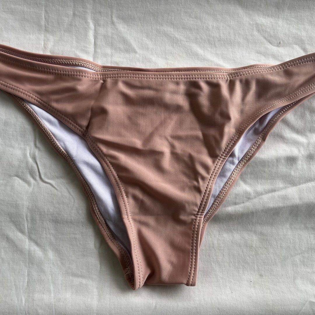 Peach Bikini Set (Category: Bikinis & Swimsuits) located in Bacolor. Submitted by declutteryin (Listing ID 1455890066, Image 2). Description: never used, but washed XL on tag but fits M-L frames better with removable pads.