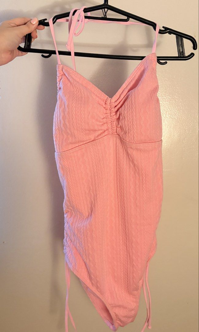 Pink Sexy One Piece Bikini (Category: Bikinis & Swimsuits) located in Tagaytay City. Submitted by lilyzobel (Listing ID 1455925655, Image 2). Description: .