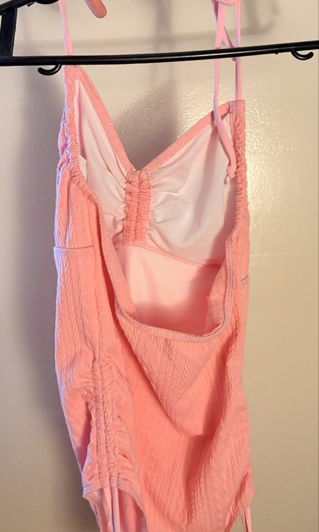 Pink Sexy One Piece Bikini (Category: Bikinis & Swimsuits) located in Tagaytay City. Submitted by lilyzobel (Listing ID 1455925655, Image 3). Description: .