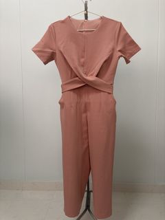 (Category: ) located in . Submitted by closet123 (Listing ID 1455924029, Image 1). Description: .