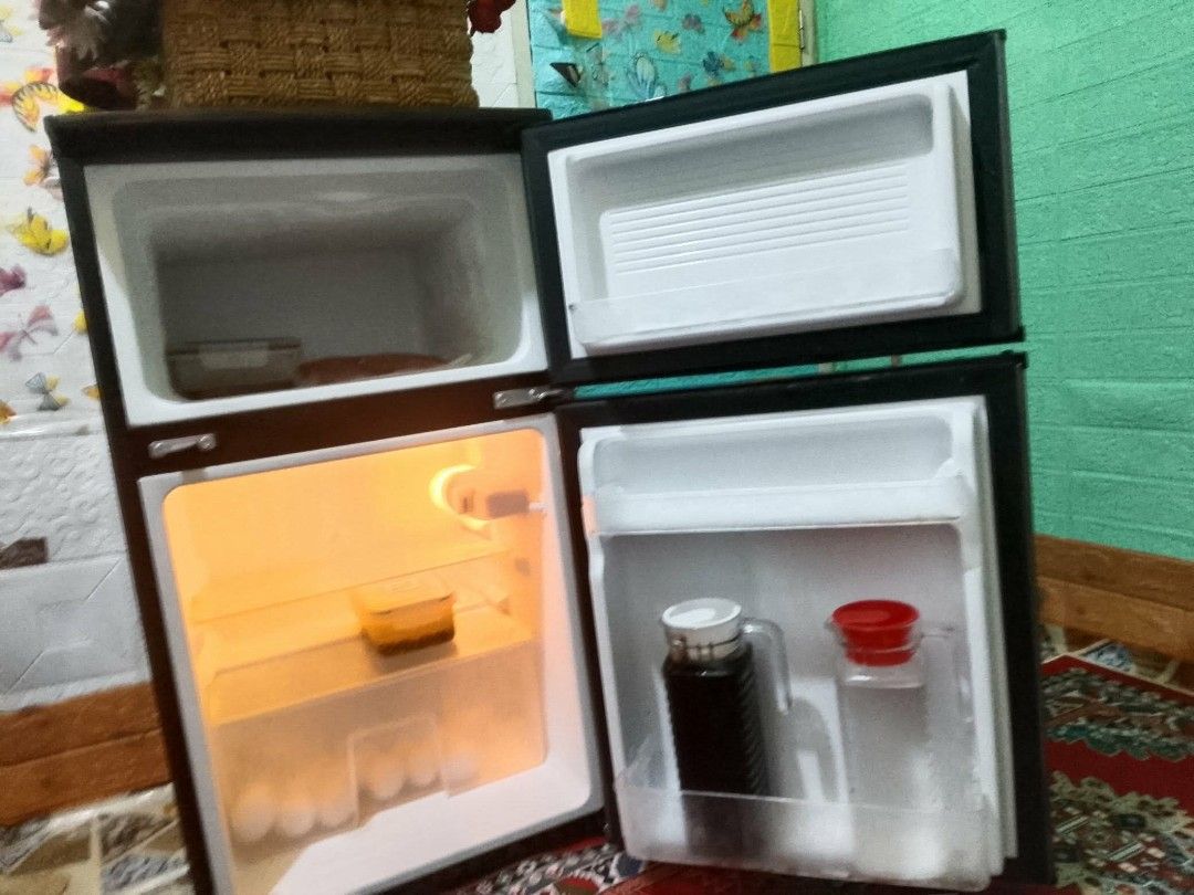 Preloved Fujidenzo 2 doors Refrigerator (Category: Refrigerators and Freezers) located in Cebu City. Submitted by gracemarvin06 (Listing ID 1455867361, Image 1). Description: RUSH SALE! 🏷️❄️ FUJIDENZO REFRIGERATOR ‼️ ₱7,000 ONLY! ‼️ Selling my Fujidenzo refrigerator — bought last January for ₱12,000. ✅ No issue — working perfectly ✅ Good condition ✅ Clean and well-maintained ✅ Freezer is working ❄️ 💰 Bought for ₱12,000 🔥 Selling for only ₱7,00